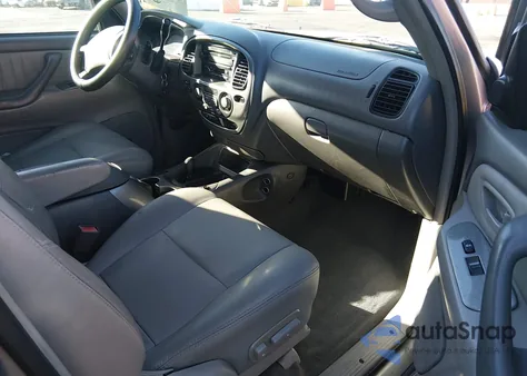2003 Toyota Sequoia Limited V8 из США, поврежденный, VIN 5TDBT48A63S145436